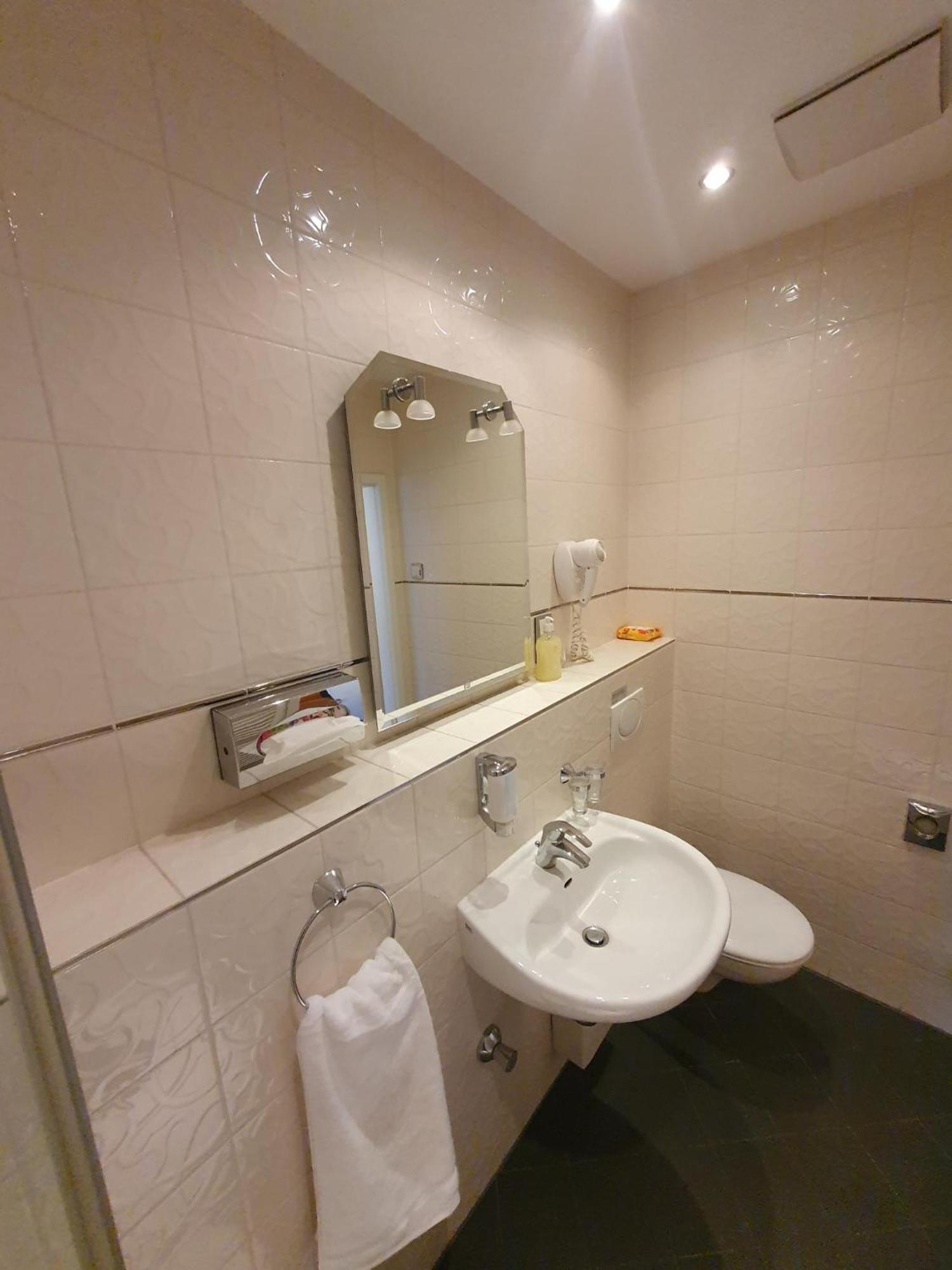 לברקוסן Die Villa, Zimmer 26, Dz מראה חיצוני תמונה